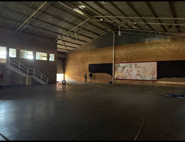 1,200M² WAREHOUSE TO LET IN PRETORIA WEST